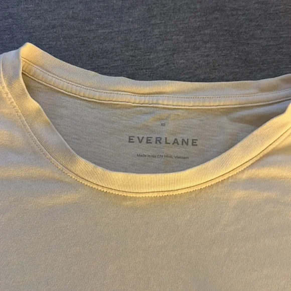 *🛒 FREE WITH PURCHASE* Everlane Yellow Cream Cotton Tee - Picture 3 of 5